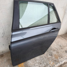 Carica l'immagine nel visualizzatore di Gallery, Image #3
