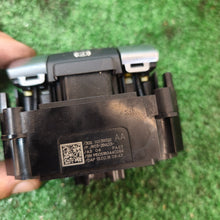 Carica l'immagine nel visualizzatore di Gallery, Image #3
