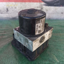 Lade das Bild in den Galerie-Viewer, Image #3
