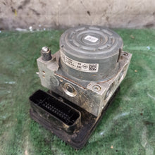 Lade das Bild in den Galerie-Viewer, Image #3
