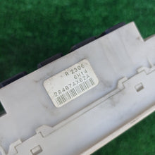 Carica l'immagine nel visualizzatore di Gallery, Image #2
