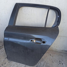 Lade das Bild in den Galerie-Viewer, Image #3

