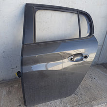 Lade das Bild in den Galerie-Viewer, Image #2
