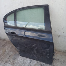Lade das Bild in den Galerie-Viewer, Image #3
