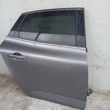 Lade das Bild in den Galerie-Viewer, Image #3
