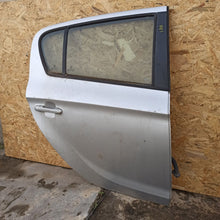 Carica l'immagine nel visualizzatore di Gallery, Image #3
